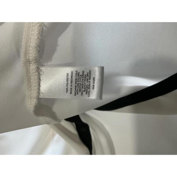 Retro Express Women's Black and Off white Button-Up Blouse, Size Large - Picture 6 of 6